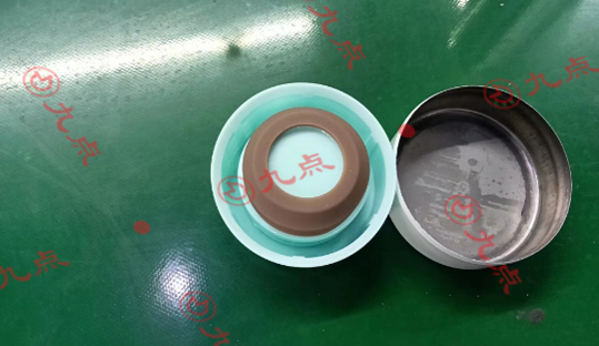 PP塑料粘接金屬用什么膠水？-九點工程為您提供聚丙烯粘金屬解決方案
